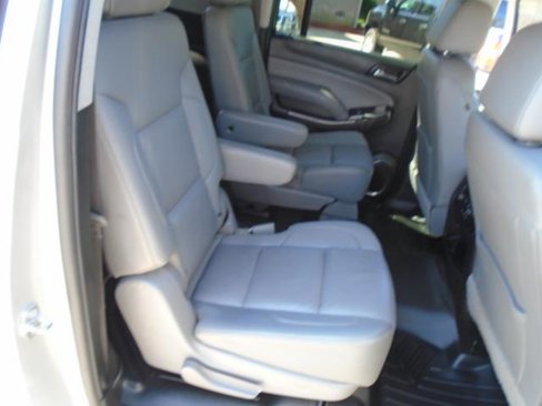 Used 2017 Chevrolet Suburban LT image 21