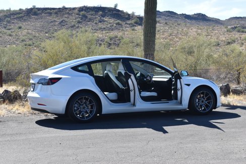 Used 2023 Tesla Model 3 Standard Range image 10