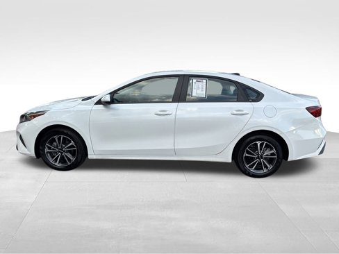 Used 2024 Kia Forte LXS image 2