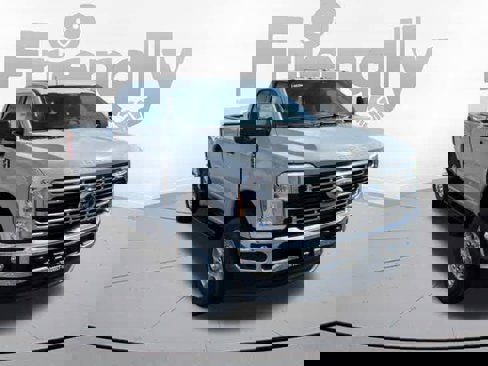 New 2026 Ford F250 XLT image 3