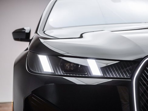 New 2026 BMW iX xDrive60 image 5
