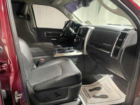 Used 2017 RAM 1500 Laramie image 25