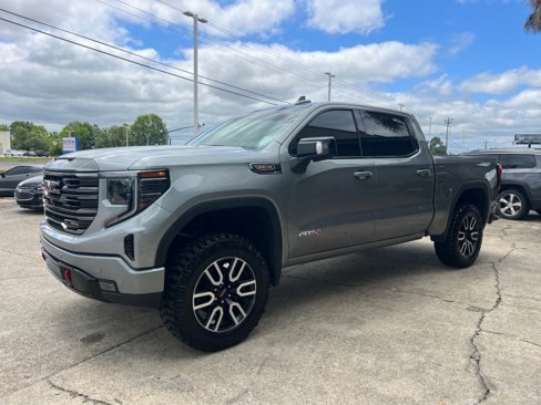 Used 2024 GMC Sierra 1500 AT4 w/ Technology Package image 12