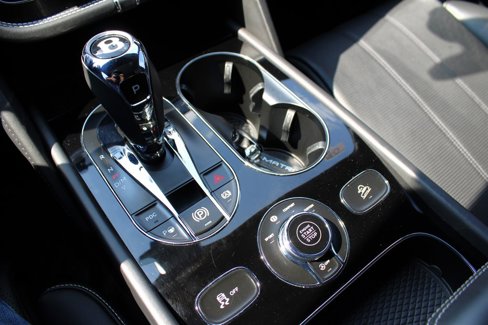 Used 2018 Bentley Bentayga image 55