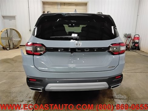 Used 2025 Honda Pilot Touring image 8