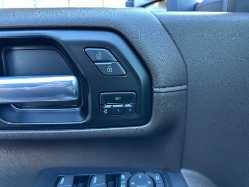 Used 2022 Chevrolet Silverado 2500 LTZ image 16