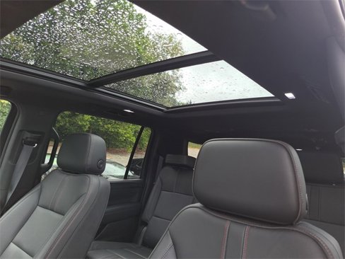 Used 2024 Chevrolet Suburban RST w/ Luxury Package image 23
