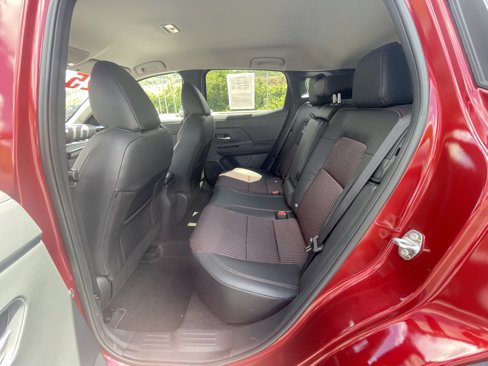 Used 2025 Nissan Kicks SR w/ Illumination Package image 21