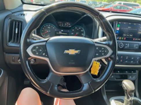 Used 2022 Chevrolet Colorado LT w/ Luxury Package image 6