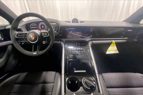 New 2025 Porsche Panamera 4 image 14