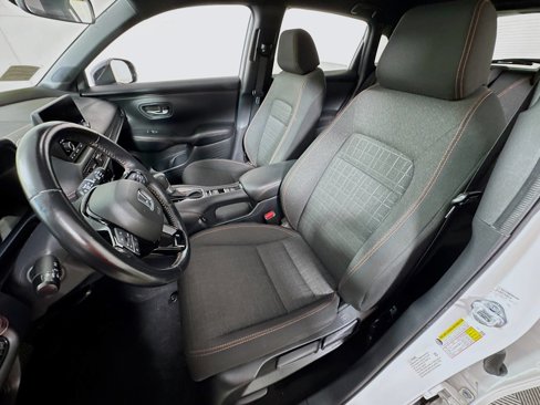 Used 2025 Honda HR-V Sport image 12