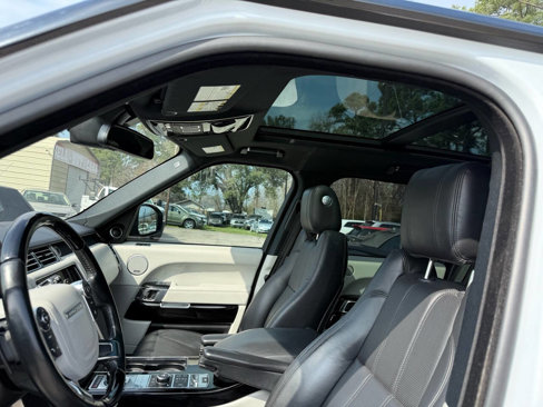Used 2016 Land Rover Range Rover HSE image 17