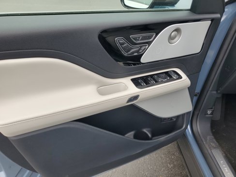 New 2025 Lincoln Aviator Reserve w/ Equipment Group 201A image 8