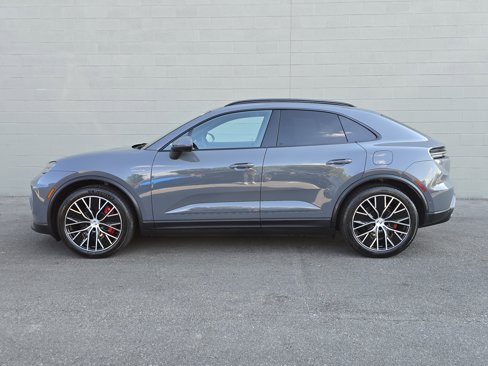 New 2025 Porsche Macan 4S Electric image 2