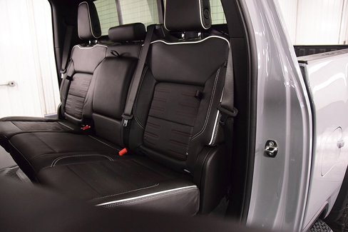 Used 2024 GMC Sierra 2500 AT4X image 35