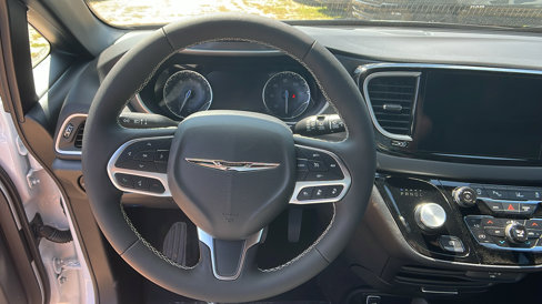 New 2026 Chrysler Voyager LX image 23