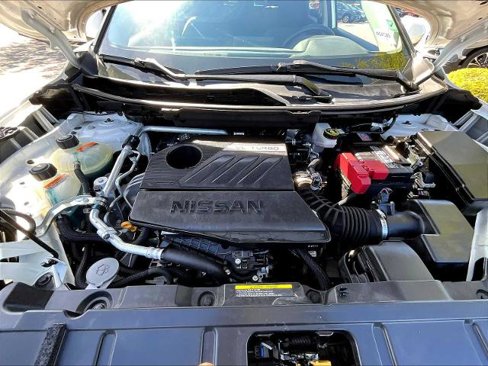 Certified 2022 Nissan Rogue SV image 28