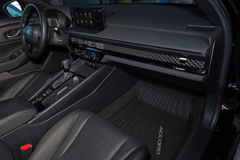 Used 2024 Honda Accord Sport image 18