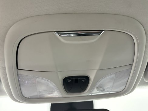 Used 2019 Jeep Cherokee Latitude Plus w/ Trailer Tow Group image 27