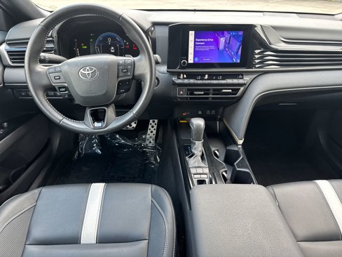 Used 2025 Toyota Camry SE image 22