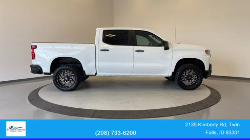 Used 2021 Chevrolet Silverado 1500 Custom Trail Boss w/ LPO, Dark Essentials Package image 8