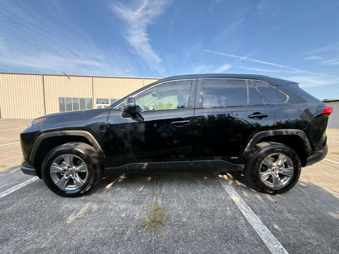 Used 2022 Toyota RAV4 LE image 8