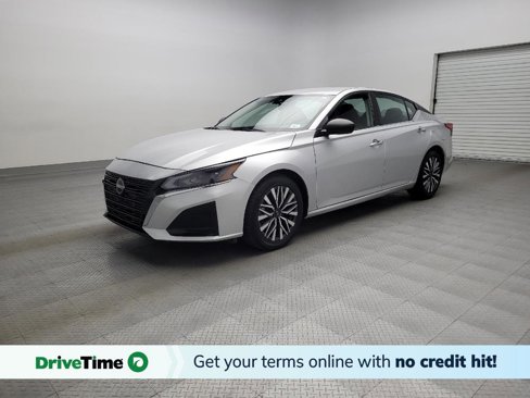 Used 2024 Nissan Altima 2.5 SV image 1