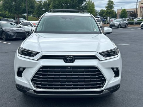 Used 2025 Toyota Grand Highlander FWD image 9