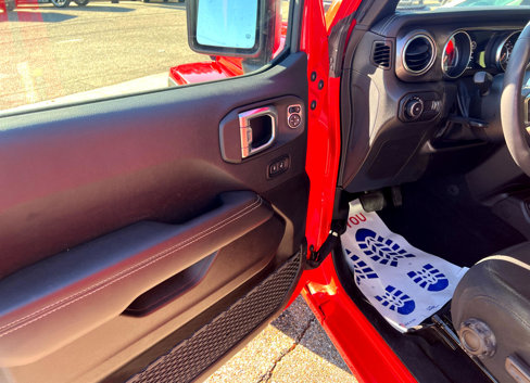 Used 2023 Jeep Wrangler Unlimited Sahara image 14