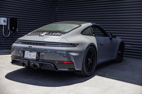 Certified 2025 Porsche 911 Carrera GTS image 9