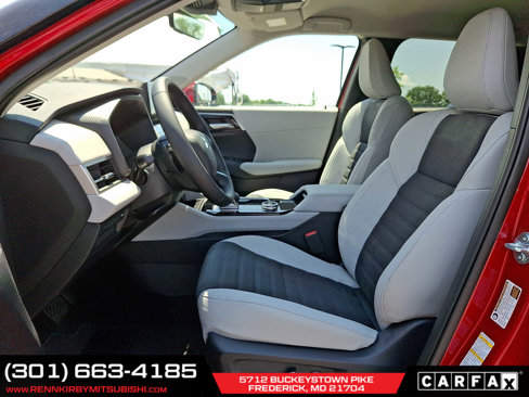 New 2025 Mitsubishi Outlander SE image 9