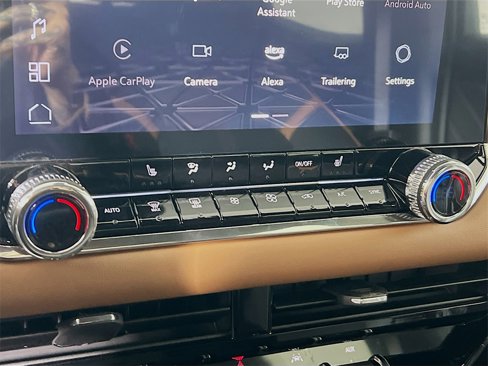 New 2025 GMC Canyon AT4 image 14