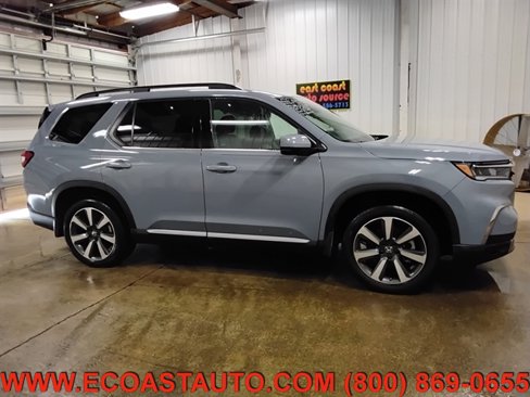 Used 2025 Honda Pilot Touring image 5