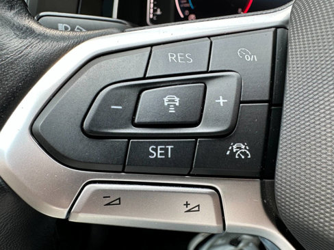 Used 2024 Volkswagen Jetta SEL image 29