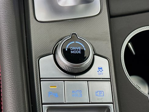 Used 2024 Genesis G70 2.5T w/ Sport Prestige Package image 26