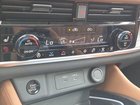 New 2026 Nissan Rogue Platinum image 10