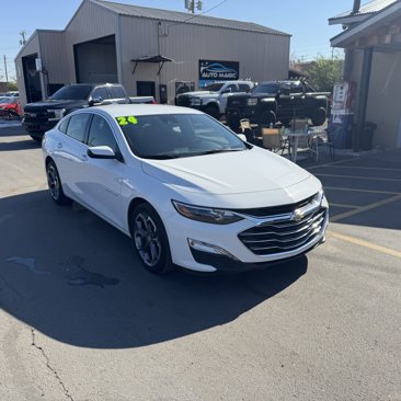 Used 2024 Chevrolet Malibu LT image 1