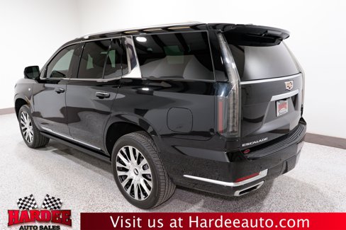 Used 2025 Cadillac Escalade Premium Luxury image 3