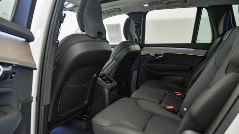 Certified 2025 Volvo XC90 T8 Plus w/ Protection Package Premier image 23