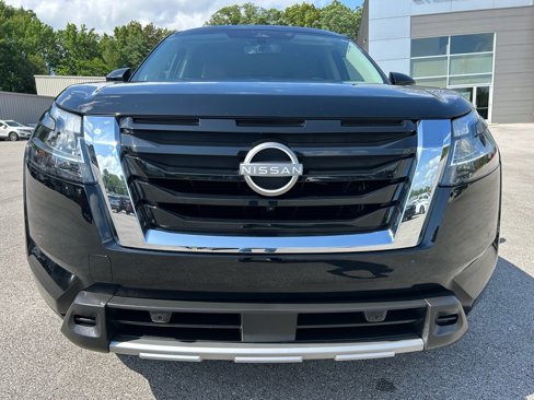 Used 2024 Nissan Pathfinder Platinum w/ Cargo Package image 2