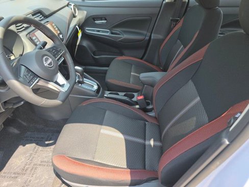 New 2025 Nissan Versa SR w/ Trunk Package image 27