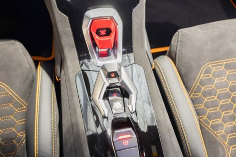 Used 2024 Lamborghini Huracan Tecnica image 16