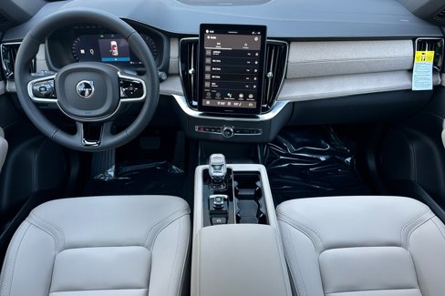 New 2026 Volvo XC90 B5 Plus image 11
