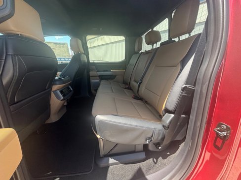 New 2025 Ford F250 Lariat image 27