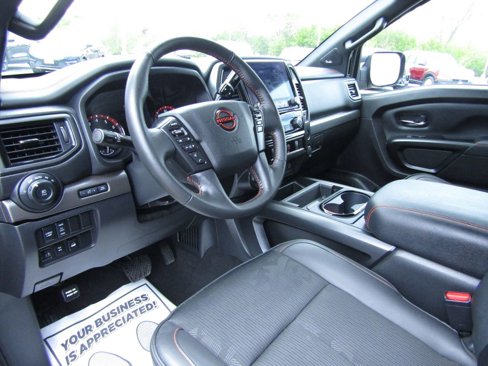 Used 2024 Nissan Titan PRO-4X w/ Pro-4x Utility Package image 9