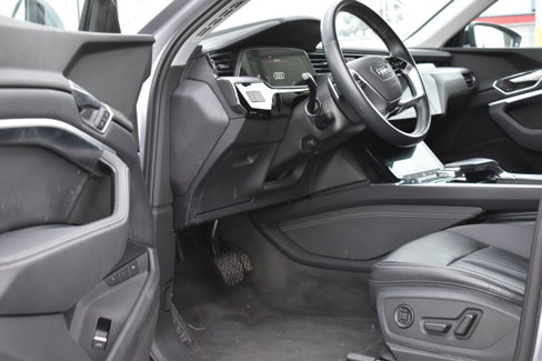 Used 2022 Audi e-tron Premium image 23