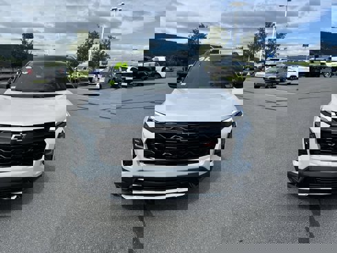 New 2026 Chevrolet Equinox RS image 2