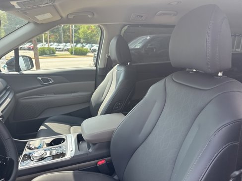 New 2026 Kia Carnival EX image 28