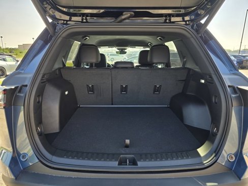 New 2026 Chevrolet Equinox LT w/ Convenience Package II image 12