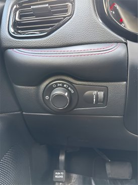 Used 2024 Dodge Durango GT image 27